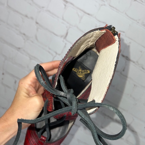 🚫🚫SOLD!🚫|•FREEBIRD🦅BY STEVEN•| Striking Joyce Red Croco Lace Up Ankle Bootie - Picture 11 of 12